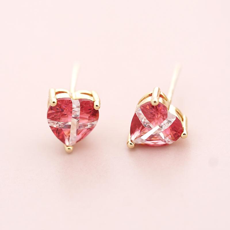 It's so hard! Seven zircons! Simple design sweet cross love ear nails no ear hole ear clip woman - dianjiang-