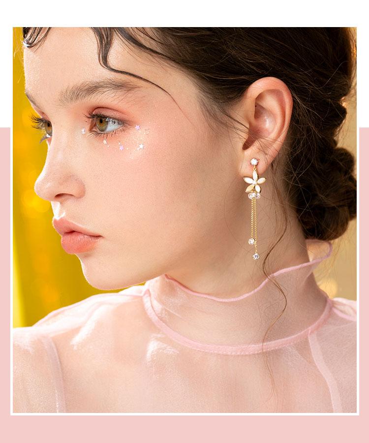 Gentle temperament, metal shell, flower, crystal tassel, ear stud, no ear hole, no pain - dianjiang-