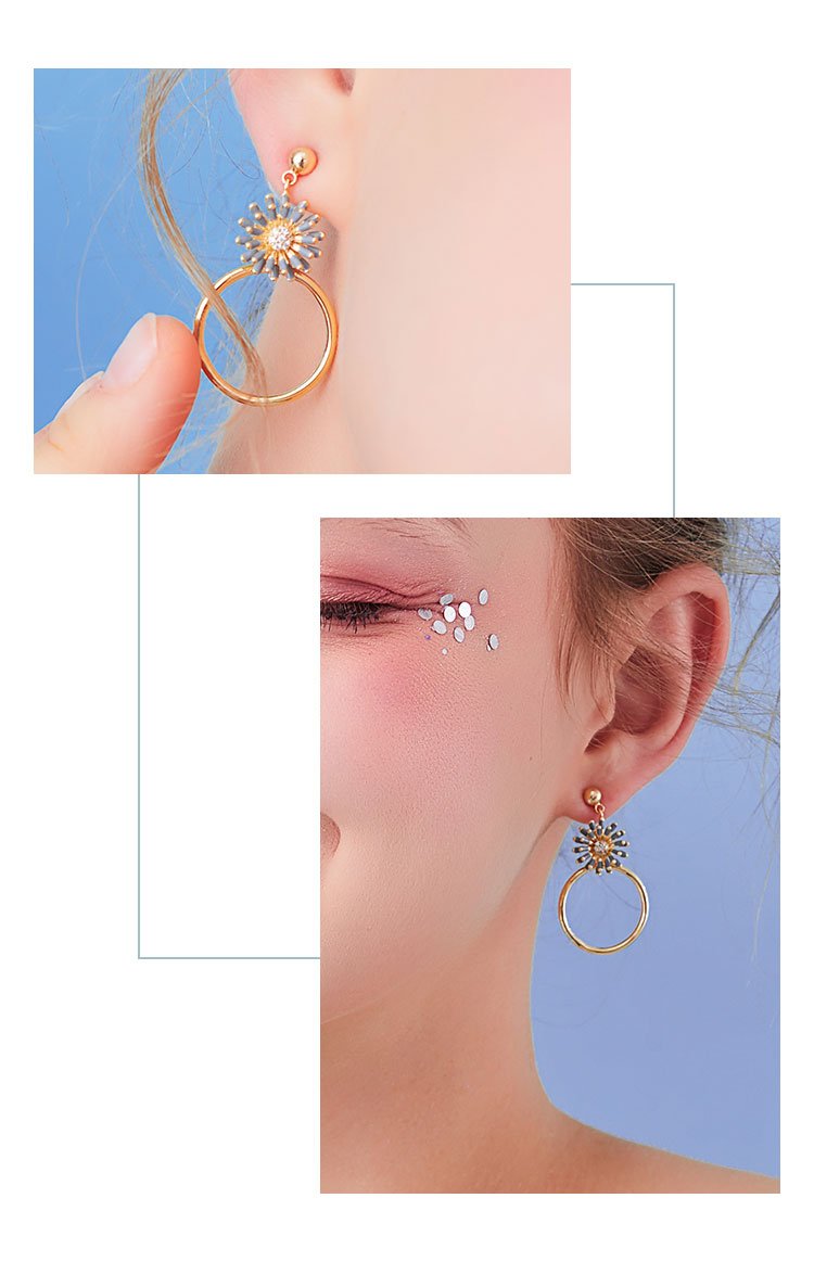 Fresh sweet and sweet Morandi blue gray daisy flower stud earrings painless earless ear clip - dianjiang-