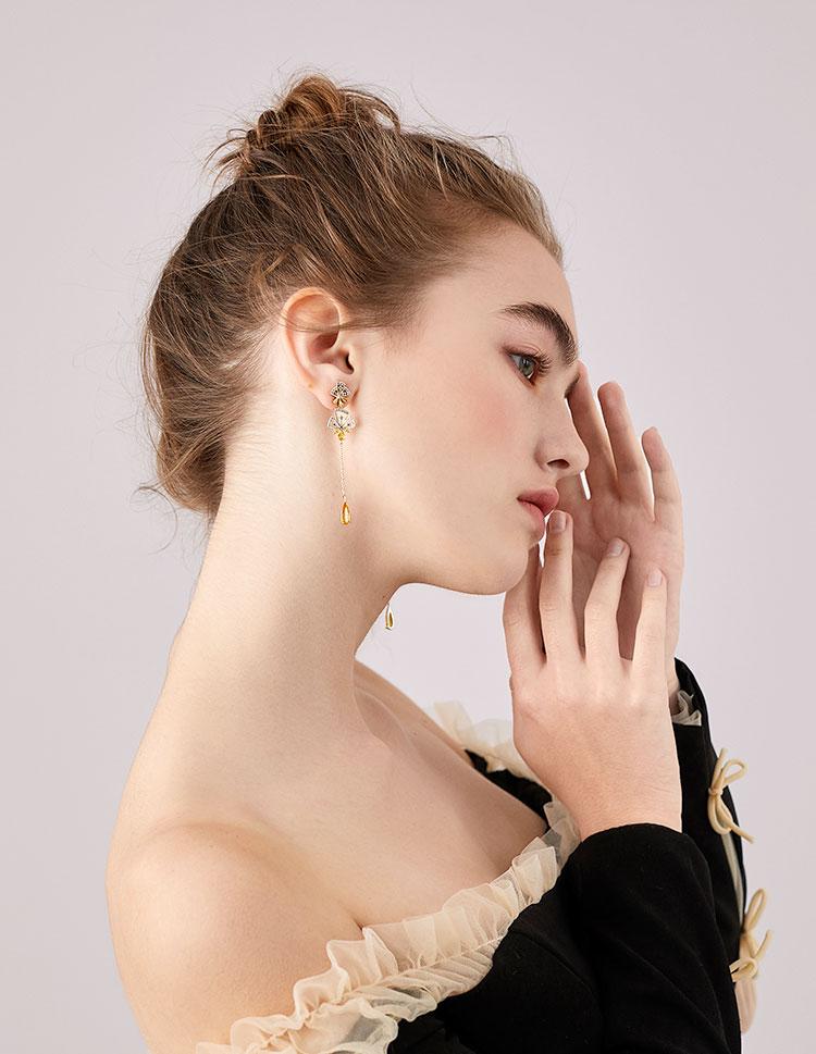 Super-Immortal Heavy Industry hand-made asymmetrical hollowed-out inlaid yellow drill tassel water drop flower earrings ear clip no ear hole girl - dianjiang-