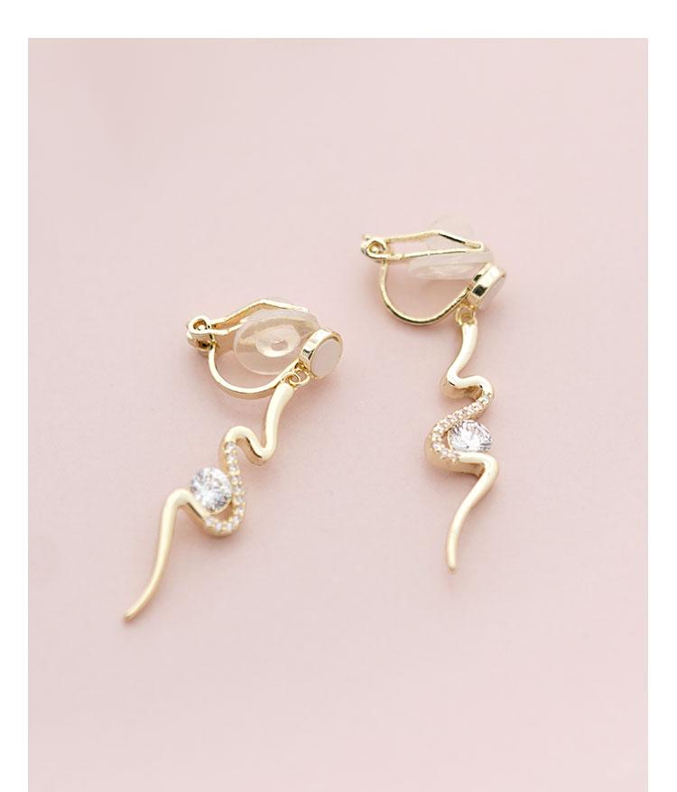 Simple design of European and American cold style s-snake-shaped gold inlaid Zircon Earrings no pain no ear hole earclip female - dianjiang-