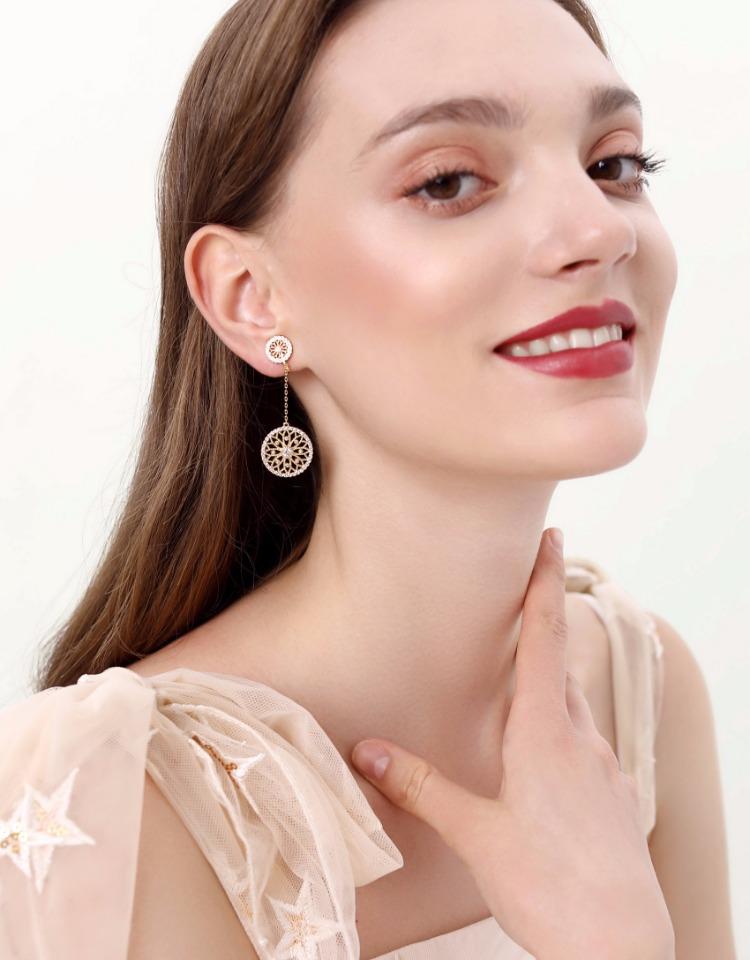 Lace cut out, diamond set, dream catcher, Japanese sweet earrings, earmuffs, no earholes, female, European and American atmosphere - dianjiang-