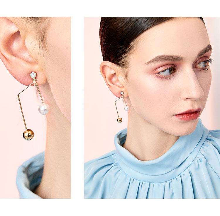 Simple and versatile, simple design, metal notes, pearl like earrings, ear clip, no ear hole, female, cold personality in Europe and America - dianjiang-