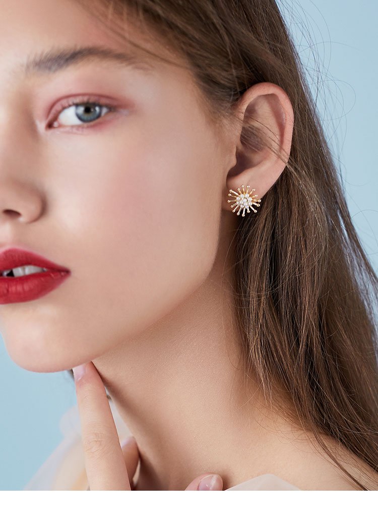 Tender little flower on the ear, delicate inlaid with rice bead, pearl flower, ear nail, earring, ear clip, female without ear hole - dianjiang-