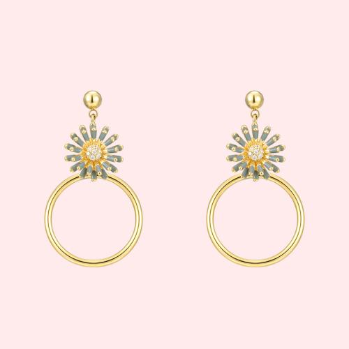 Fresh sweet and sweet Morandi blue gray daisy flower stud earrings painless earless ear clip - dianjiang-