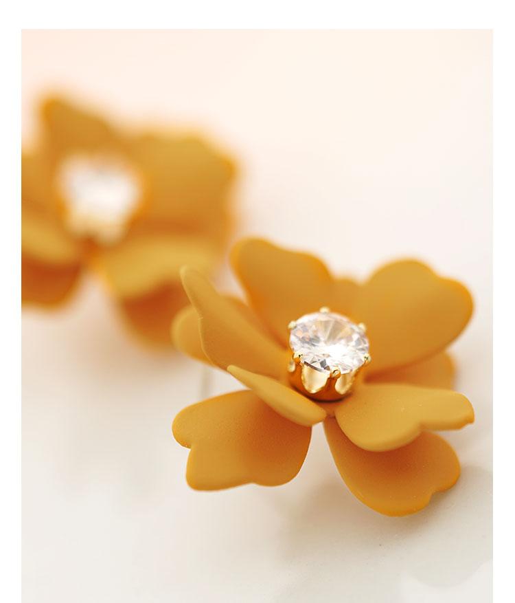 South Korea's new gentle little sister temperament Mo Landi orange turmeric flower earring earring earring female - dianjiang-