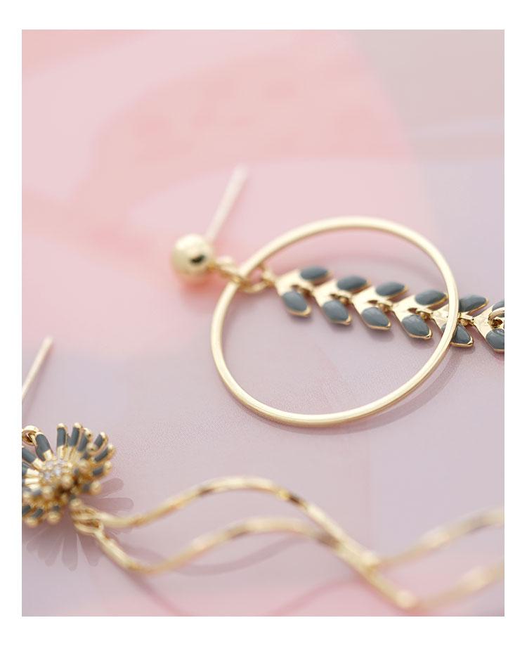 Asymmetrical fresh gentle temperament drop glaze young chrysanthemum flower wheat ear metal tassel ear nail no ear hole ear clip girl - dianjiang-