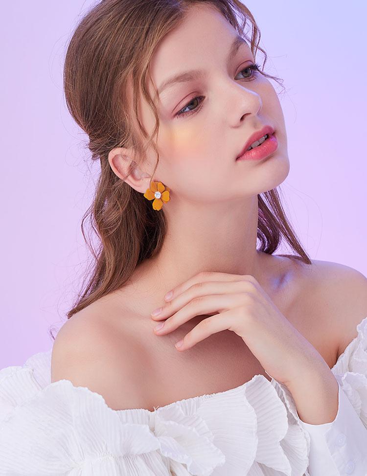 South Korea's new gentle little sister temperament Mo Landi orange turmeric flower earring earring earring female - dianjiang-