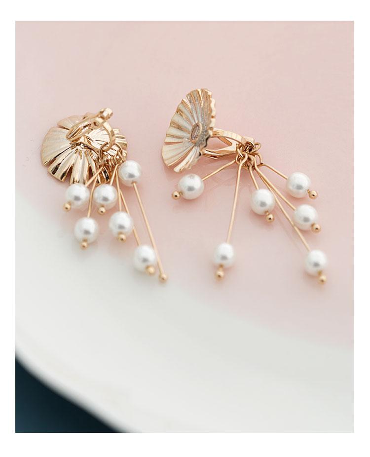 Fresh and gentle daisy flowers, sun flowers, pearl earrings, no ear holes, no pain for women - dianjiang-