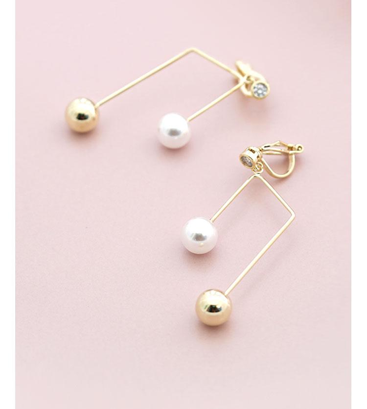 Simple design, simple design, sense of metal sound, imitation pearl earring, ear clip, ear clip, no ear hole, female, European and American personality, cold - dianjiang-