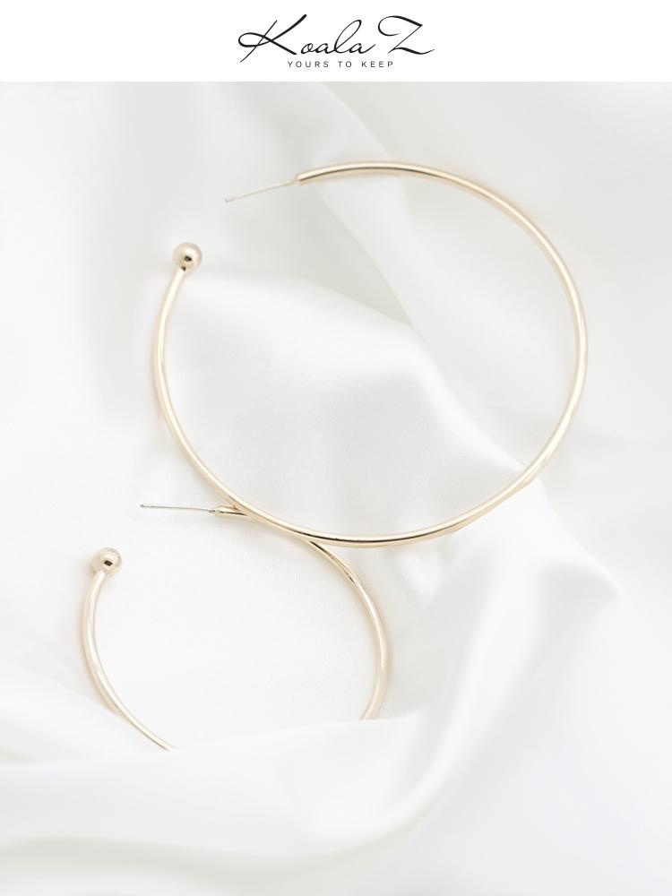 Cora Pig Europe and America Supermodel personality plating true gold simple exaggeration big circle metal hoop earrings no ear hole - dianjiang-