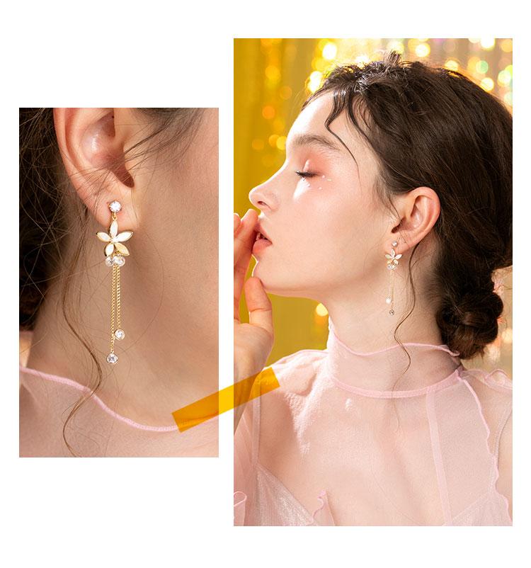 Gentle temperament, metal shell, flower, crystal tassel, ear stud, no ear hole, no pain - dianjiang-