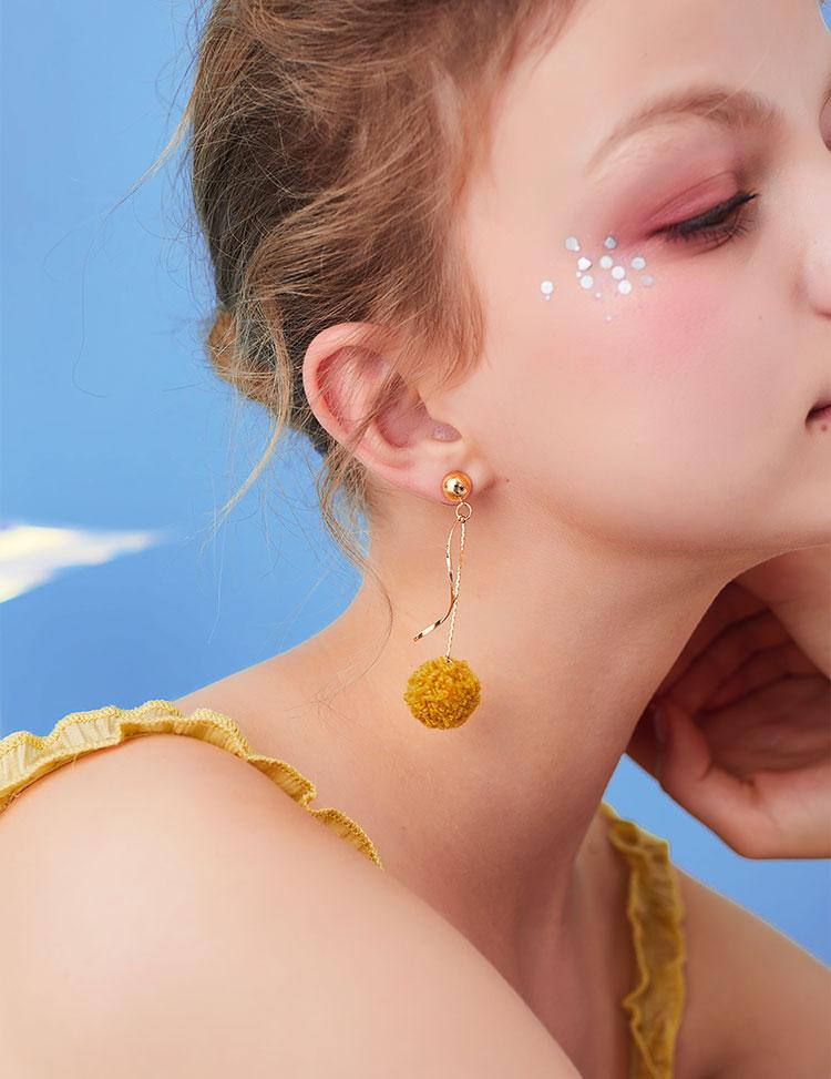 Gently ginger-colored hairball pendant earrings no ear socket clip girl - dianjiang-