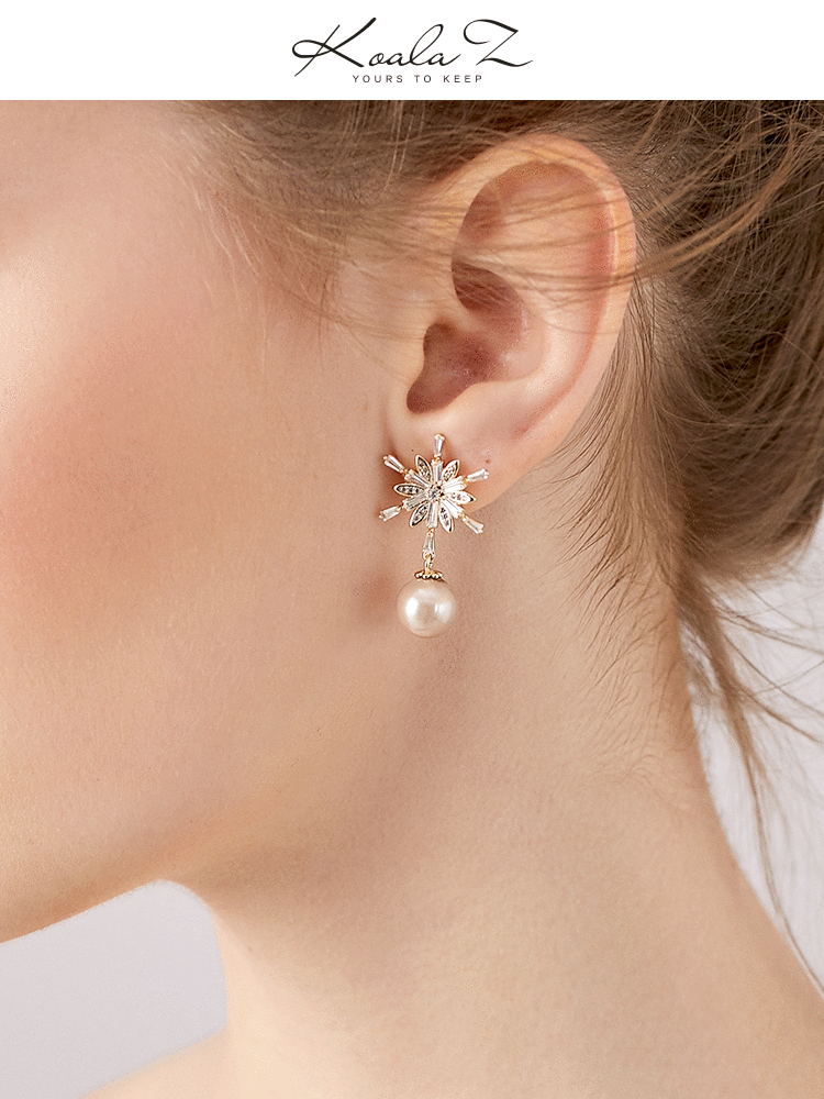 High sense of cold wind flash diamond boutique snowflake imitation pearl earrings earrings no ear hole female super fairy painless Japan - dianjiang-